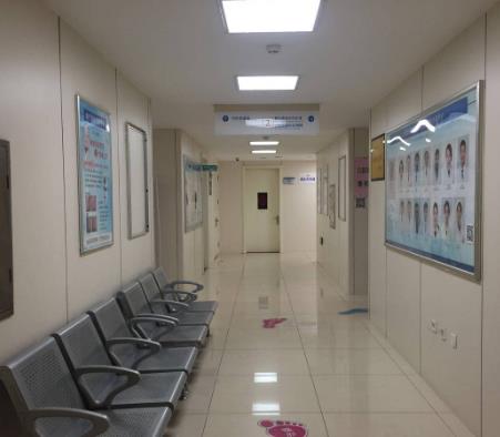 青岛厚唇改薄整形医院哪个好？精选实力医院，各家医院优势不同