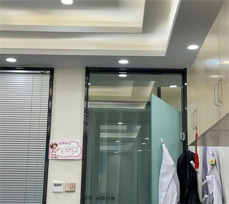 上海种植牙医院哪家好？前5口腔医院名单+收费价格表分享！技术也很牛！