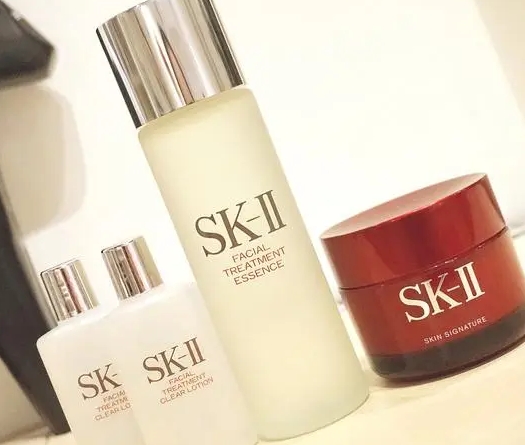 40岁用兰蔻和sk2哪个好？选择适合自己的！