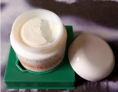 精华液和面霜的正确使用顺序？使用方法合集请查收