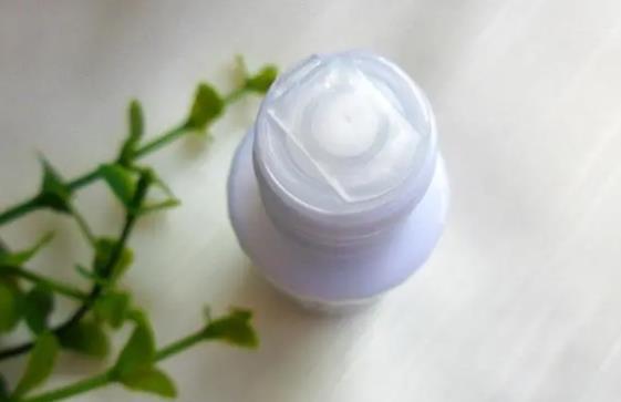 精华液和乳液先用哪个？精华液和乳液的正确使用顺序