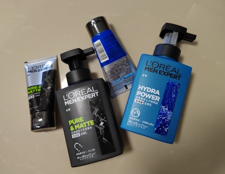 男士使用妮维雅与欧莱雅：个人护理的两种不同选择