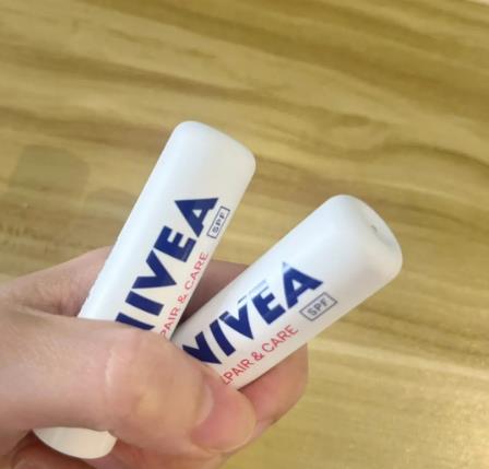 妮维雅唇膏好用吗？滋润双唇，展现魅力