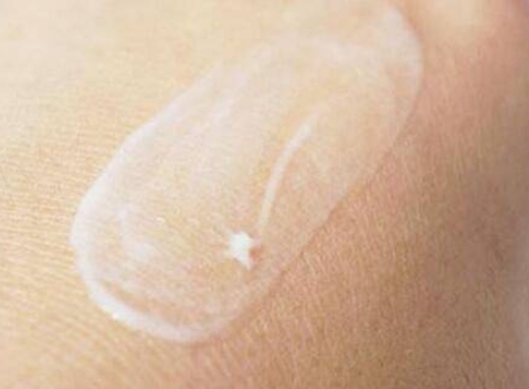 涂脸的乳液可以当身体乳使用吗？