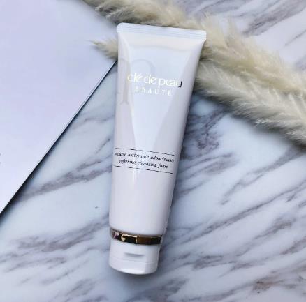 洗面奶用后需要补水吗：护肤小知识