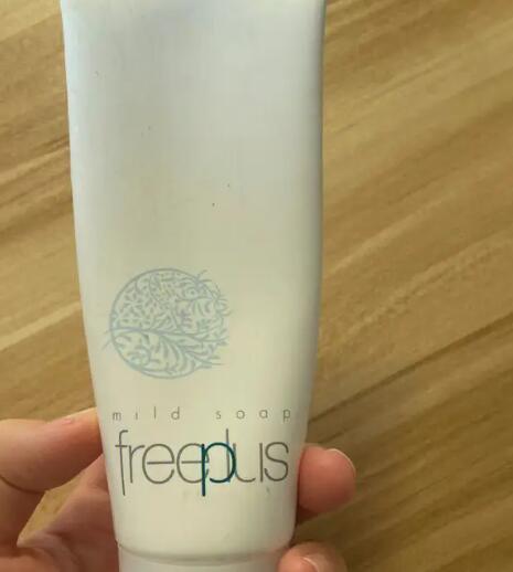 洗面奶可以去黑头吗？深度解析洗面奶在去黑头过程中的作用