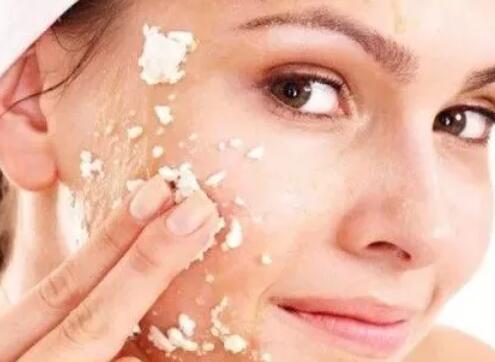 日常护肤攻略：轻松告别毛孔粗大