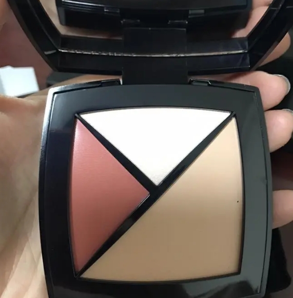 ​冬日血色腮红，温暖你的脸庞