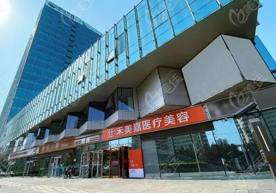 北京丰臀手术好的医院排名八强一览!为您揭示口碑医院变美指南