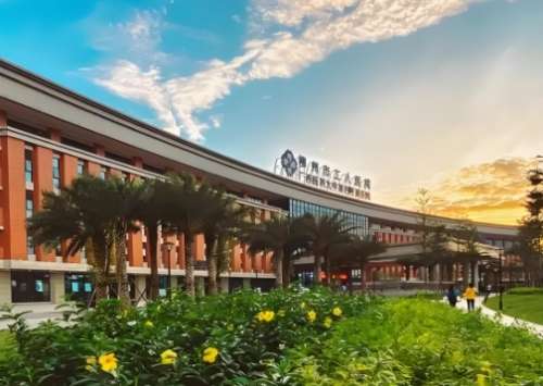 柳州近晶体植入哪家医院好?公立医院都有整理,实力不容忽视